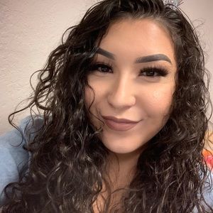 Meet your Posher, Fernanda